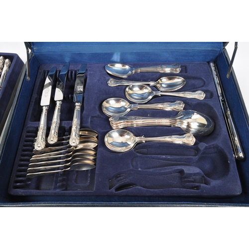 323 - Sheffield Cutlery - A 20th Century collection of stainless steel eight person Sheffield Cutlery cant... 