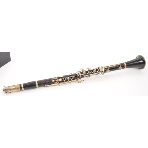 419 - Selmer Sterling - A 20th century French made clarinet. The clariet being stmaped for Sterling and ca... 