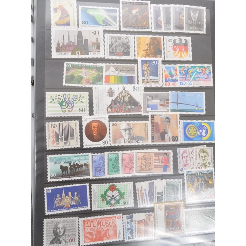 470 - Postage stamps. Large worldwide collection of mostly post WWII unfranked issues of commemoratives, d... 