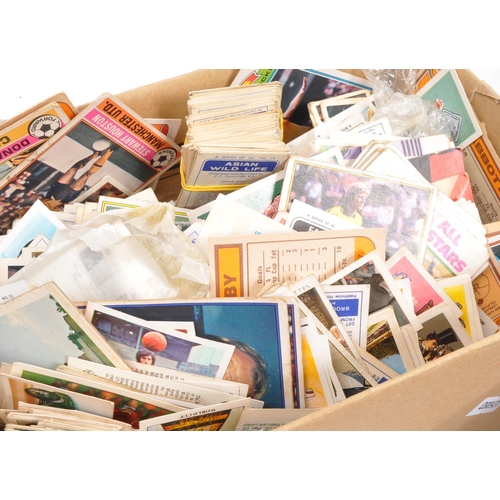 485 - A large collection of 20th century loose cigarette and collectable cards. The collection include exa... 