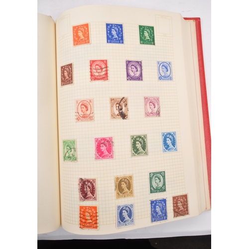 522 - Collection of 19th Victorian and later 20th century British Royal Mail franked postage stamps. Displ... 