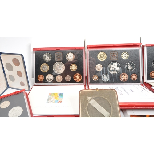 530 - Royal Mint - A collection of British 20th century commemorative coins and proof sets. The collection... 