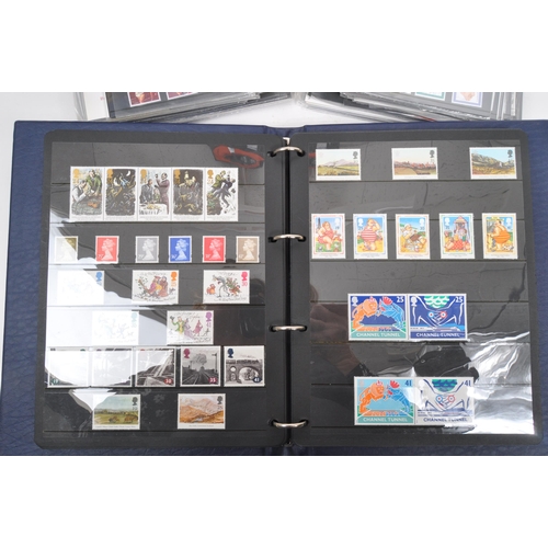 538 - Philantic Interest - A collection of 20th and 21st century British stamps. The collection including ... 