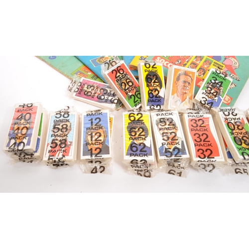 539 - A large collection of 20th Century circa 1960s / 70s The Sun soccer / football cards. A large quanti... 