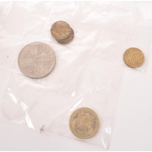 547 - A large collection of 20th century British commemorative and currency coins. The collection to inclu... 