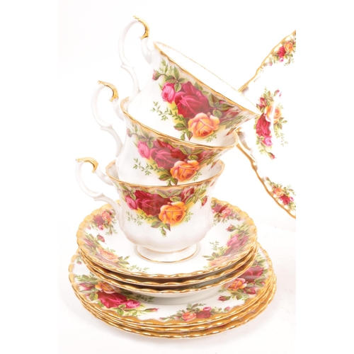 86 - Royal Albert - Old Country Roses - A 20th Century vintage porcelain china Royal Albert tea service i... 