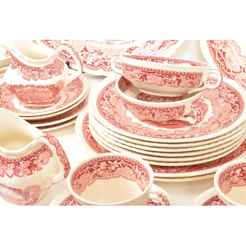 3 - Masons - Early 20th Century - A collection of English Ironstone red Vista Masons dinner service, dep... 