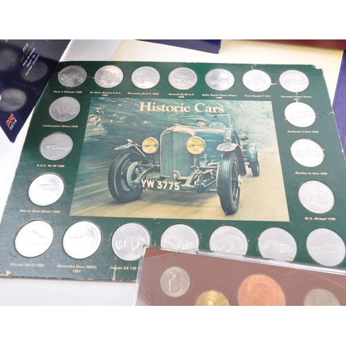 517 - A collection of 20th century British Commemorative and Uncirculated coin packs. The collection to in... 