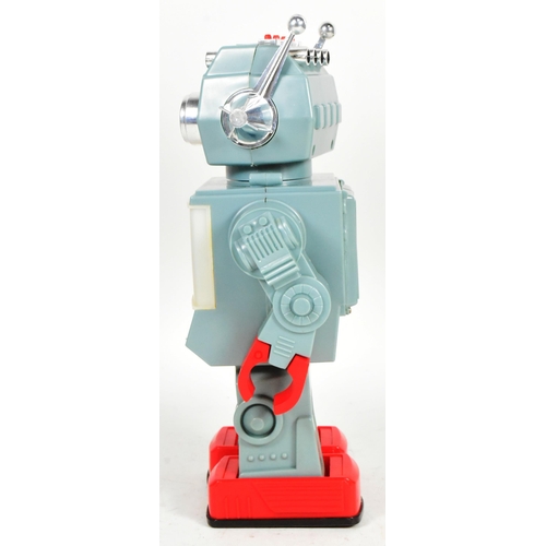 409 - Tinplate Toys - a vintage Japanese Masudaya Mechabot Screenman robot. Featuring flashing eyes, movin... 