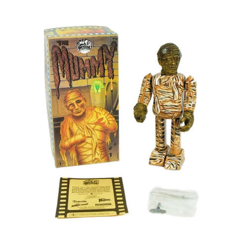 432 - Tinplate Toys - a 1991 Japanese Universal Studios The Mummy wind-up robot. Tested, in excellent, wor... 