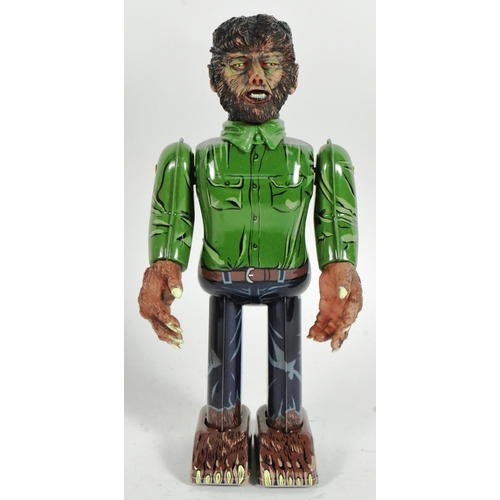 433 - Tinplate Toys - a 1991 Japanese Universal Studios Wolfman wind-up robot. Tested, in excellent, worki... 