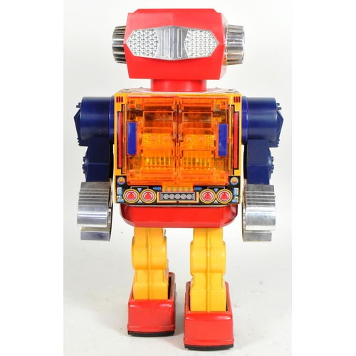 436 - Tinplate Toys - a vintage, battery operated, Japanese SH Rotate-O-Matic Super Giant Robot. With meta... 