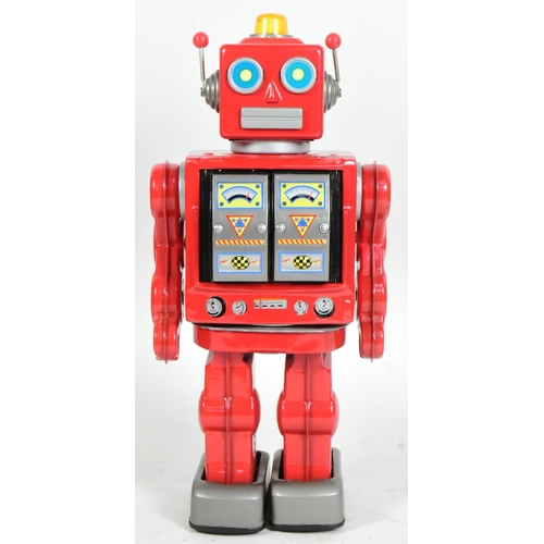 438 - Tinplate Toys - a vintage Japanese Tin Toy Project Star Strider AIJI-01 battery operated robot, colo... 