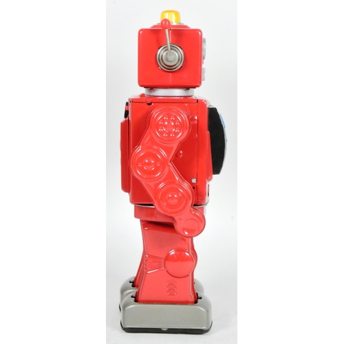 438 - Tinplate Toys - a vintage Japanese Tin Toy Project Star Strider AIJI-01 battery operated robot, colo... 