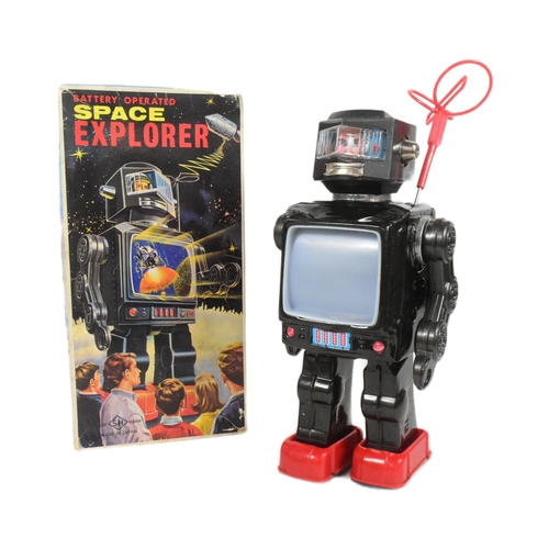 457 - Tinplate Toys - a vintage Japanese SH Horikawa Space Explorer. Featuring stop'n go action, rotating ... 