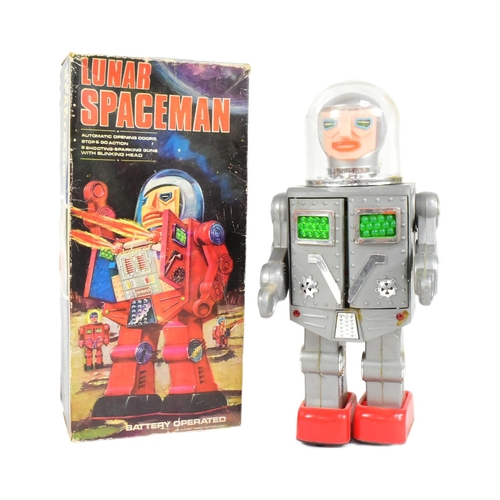 487 - Retro Toys - a Mego, made in Hong Kong, Lunar Spaceman robot, featuring a silver plastic body, stop ... 