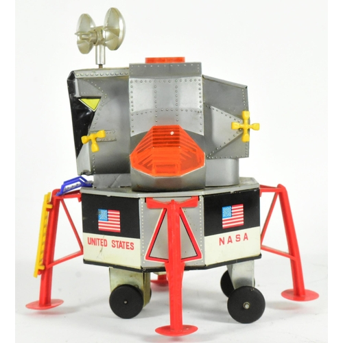 490 - Tinplate Toys - a vintage Japanese DSK Apollo Lunar Module robot. Featuring a tinplate and plastic b... 