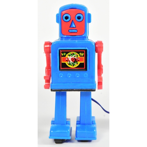 496 - Retro Toys - a vintage 1960s Japanese KO Venus Robot, featuring remote control with battery compartm... 