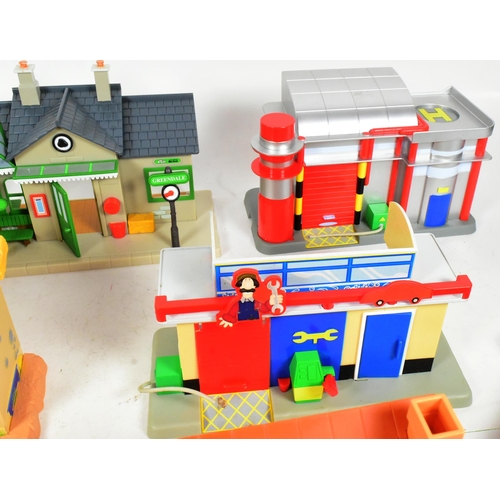 787 - Postman Pat - a collection of Character Options Postman Pat playsets comprising of assorted building... 