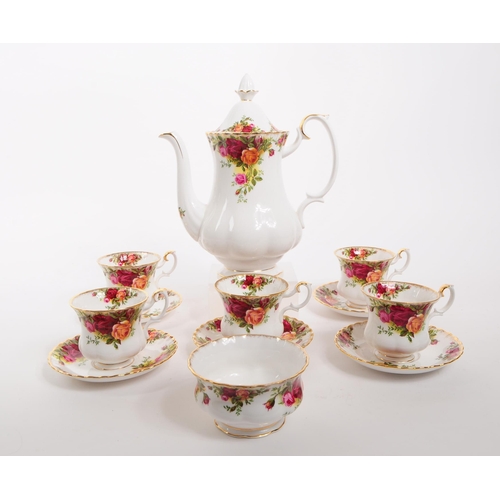 25 - Royal Albert - Old Country Roses - A 20th century Royal Albert Old Country Roses tea service. The co... 