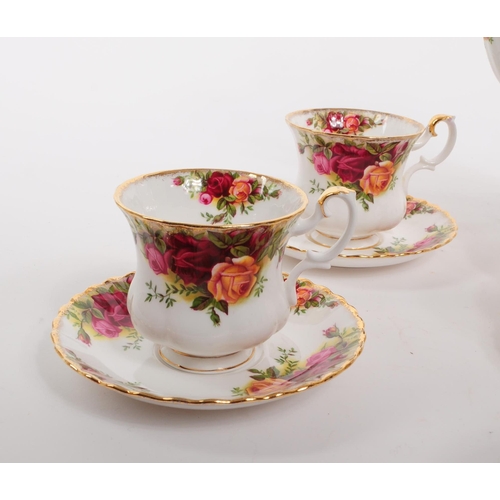 25 - Royal Albert - Old Country Roses - A 20th century Royal Albert Old Country Roses tea service. The co... 