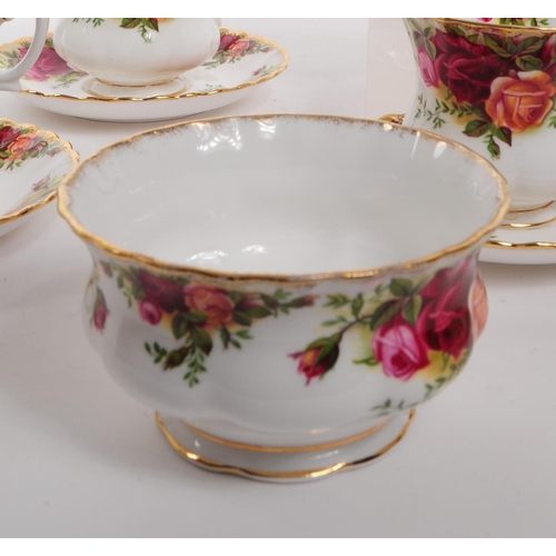 25 - Royal Albert - Old Country Roses - A 20th century Royal Albert Old Country Roses tea service. The co... 