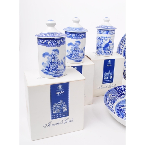 40 - Spode - Italian & Girl In Well - A collection of contemporary blue and white ceramic tea / dinne... 