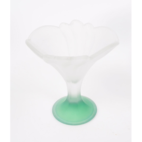 41 - Italian Strega - Borgonovo - A collection of five frosted glass Art Deco-style 1970s sundae bowls / ... 