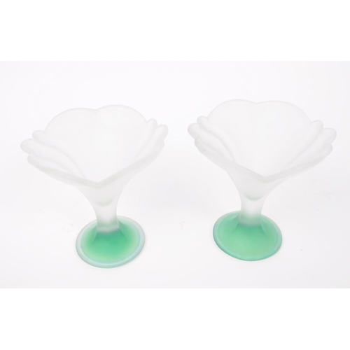 41 - Italian Strega - Borgonovo - A collection of five frosted glass Art Deco-style 1970s sundae bowls / ... 