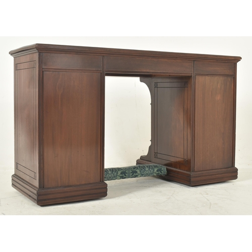 260 - Gillows of Lancaster - a Victorian mid 19th century figured walnut & leather top breakfront libr... 