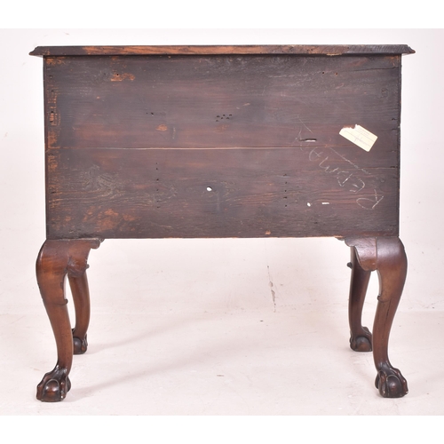 506 - An 18th century Queen Anne walnut and crossbanded, line inlaid lowboy kneehole desk. The lowboy with... 