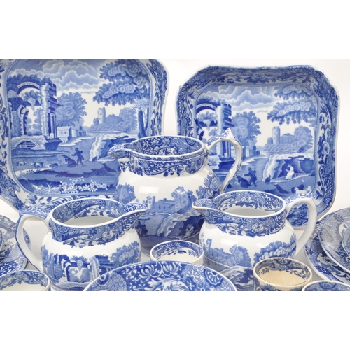 107 - Copeland - Spode's Italian - A collection of 20th-century ceramic dinner services, to include: dinne... 