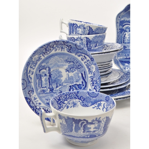 107 - Copeland - Spode's Italian - A collection of 20th-century ceramic dinner services, to include: dinne... 