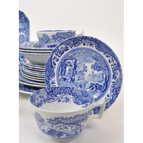 107 - Copeland - Spode's Italian - A collection of 20th-century ceramic dinner services, to include: dinne... 