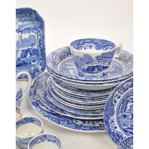 107 - Copeland - Spode's Italian - A collection of 20th-century ceramic dinner services, to include: dinne... 