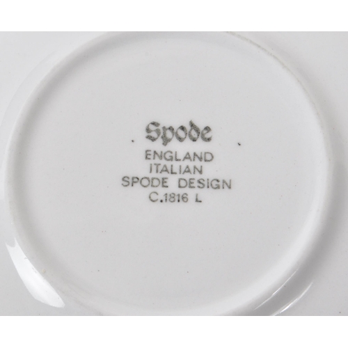 107 - Copeland - Spode's Italian - A collection of 20th-century ceramic dinner services, to include: dinne... 