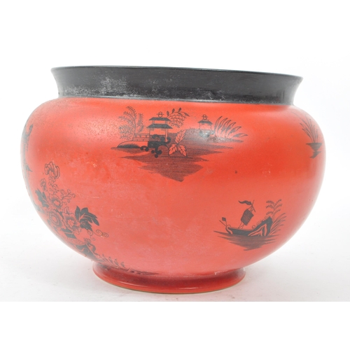 110 - Pountney & Co - An early 20th century Bristol chinoiserie pottery planter, in red and black colo... 