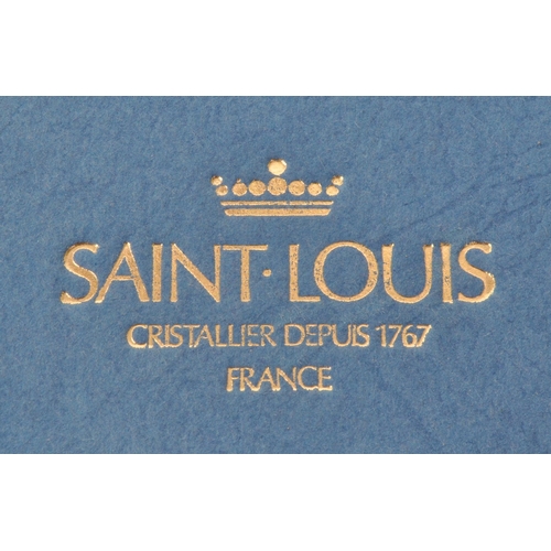 119 - Saint Louis - A vintage 20th century Saint Louis Large Tommy cut crystal glass ashtray. The ashtray ... 