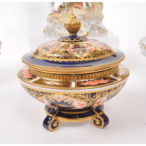 131 - Dresden - A collection of late 19th / early 20th-century porcelain china pieces, comprising of a pai... 