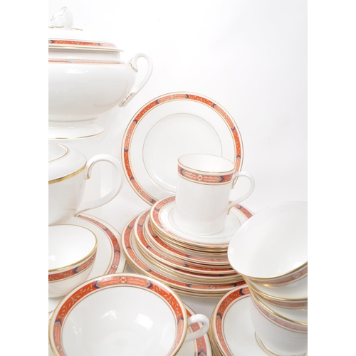 143 - Royal Worcester - Beaufort - 1981 fine bone china tea and dinner service pieces, including a teapot,... 