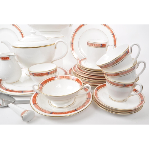 143 - Royal Worcester - Beaufort - 1981 fine bone china tea and dinner service pieces, including a teapot,... 