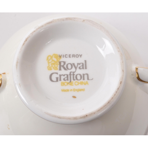 189 - Royal Grafton - Viceory - A collection of late 20th-century bone china dinner service pieces, includ... 