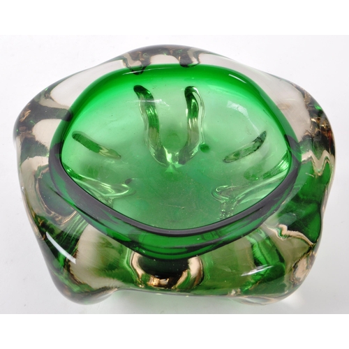 194 - A vintage 20th-century studio glass green centerpiece bowl, art deco style. Featuring five bulbous f... 