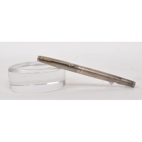 215 - Parker - A vintage 1960s fountain pen with a sterling silver cap and barrel from the USA, and a 14K ... 