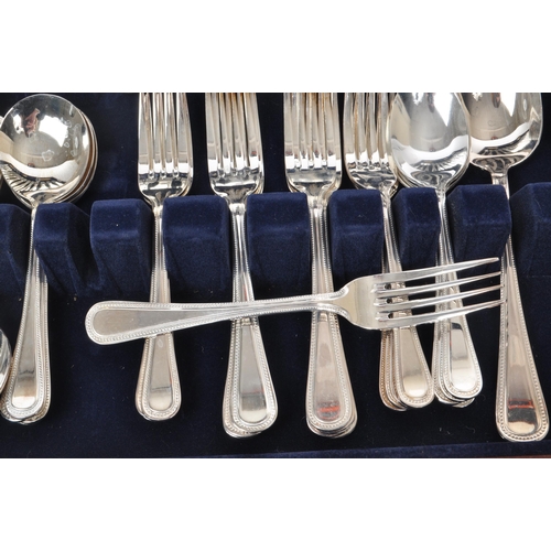 246 - Viners - A collection of late 20th century silver plated 58 piece Tudor Canteen, comprising of: 8 ta... 