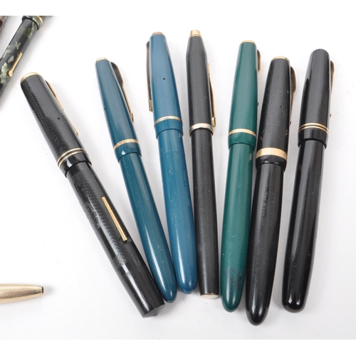 296 - Parker - A large collection of 20th century Parker and other fountain pens. The collection to includ... 