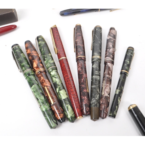 296 - Parker - A large collection of 20th century Parker and other fountain pens. The collection to includ... 