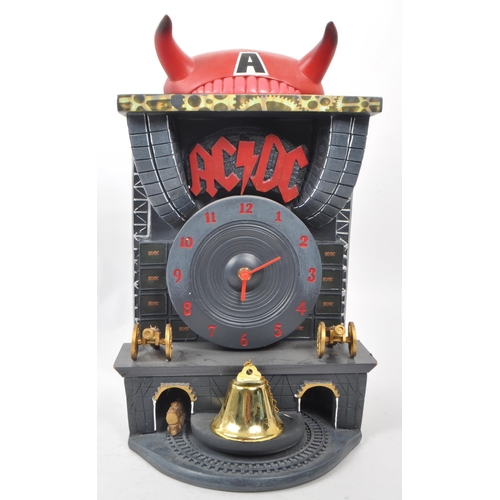 333 - The Bradford Exchange - A 2017 AC DC battery-operated cuckoo clock. Featuring a stage design to the ... 