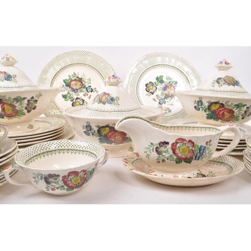 40 - Mason's - Patent Ironstone China - A collection of English 19th century dinner service pieces, in Pa... 