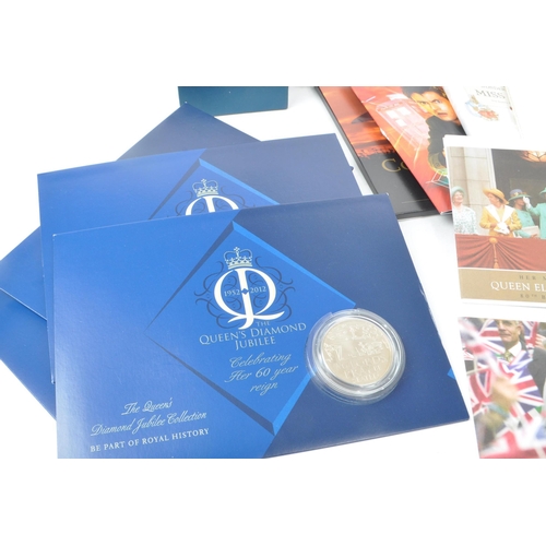 421 - The Royal Mint - A large collection of British commemorative and proof coins and medals. The collect... 